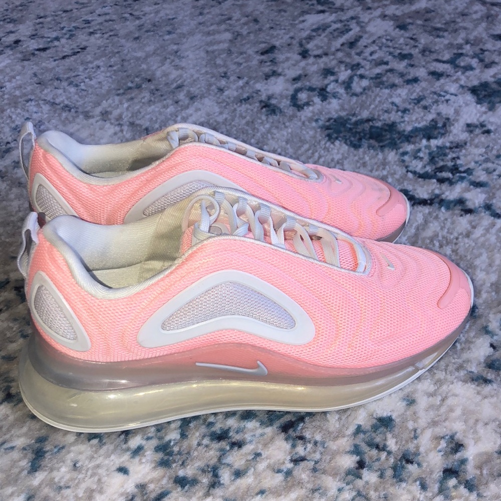 Women’s Nike AirMax 720